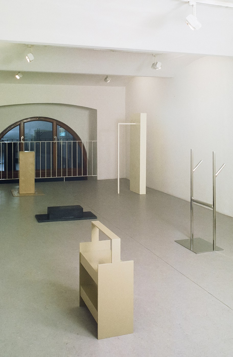 Werner Feiersinger Exhibition view, Galerie Martin Janda, 2001