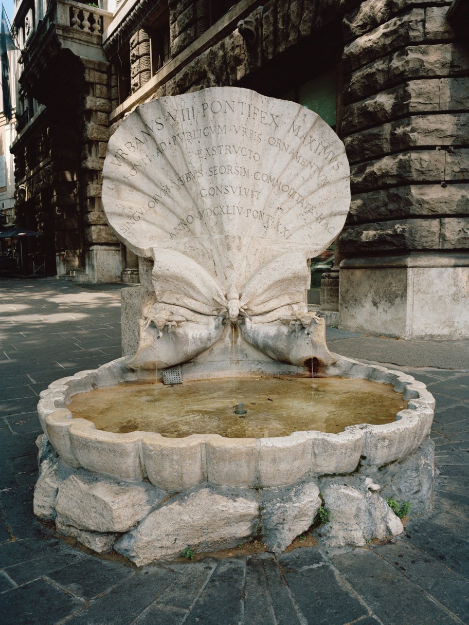 Werner Feiersinger Untitled (Fontana delle Api), 2015Colour photograph mounted on dibond  60 x 48 cm 