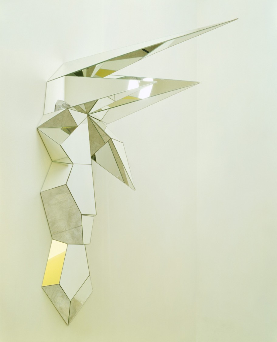 Giuseppe Gabellone Ohne Titel, 2005Spiegel, Holz 188 x 62 x 111 cm 