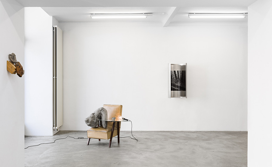  Yu  Ji Unseen Gesture, exhibition view, Galerie Martin Janda, 2021