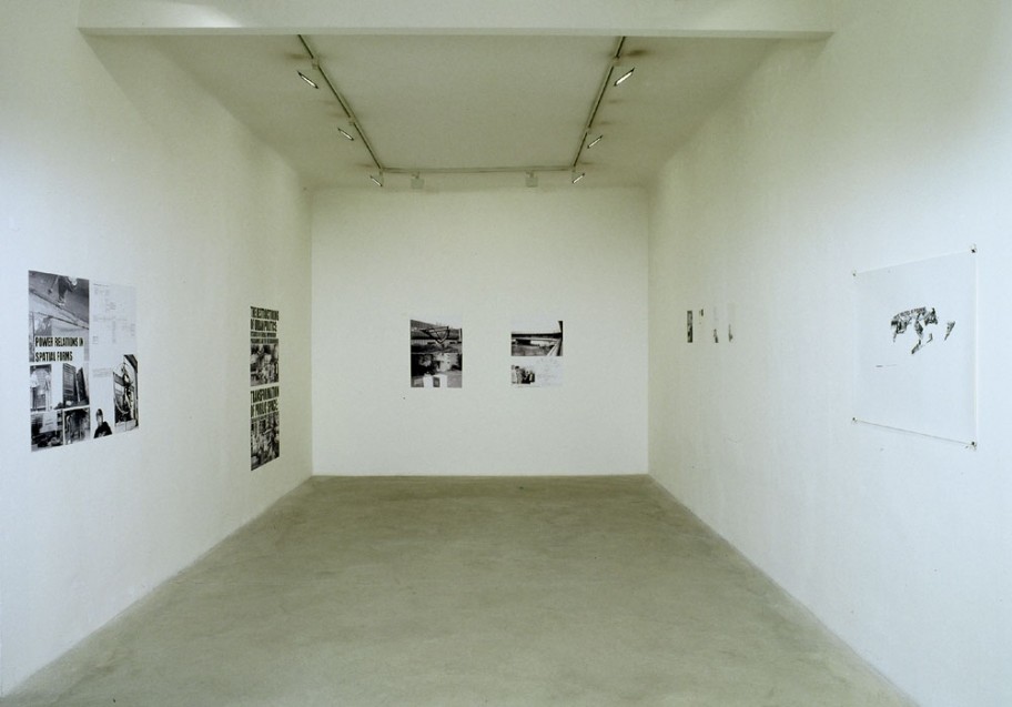 Jakob Kolding Ausstellungsansicht Galerie Martin Janda, 2002 