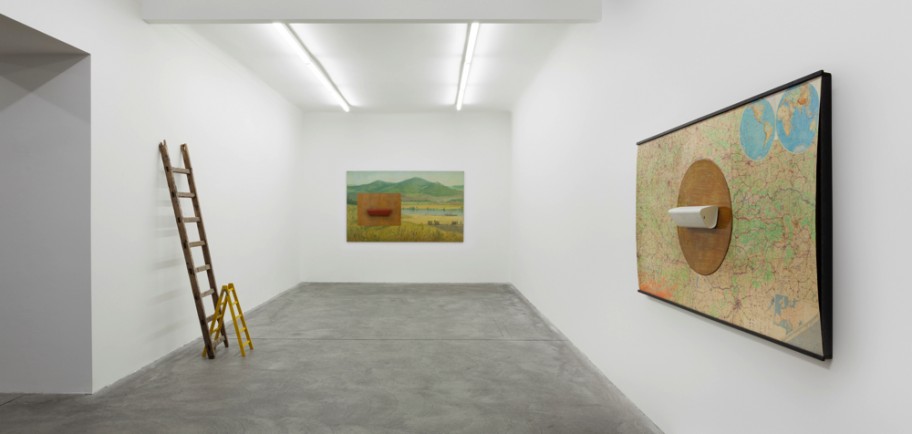 Roman Ondak Ausstellungsansicht, Galerie Martin Janda, 2014Foto: (c) Markus Wörgötter 