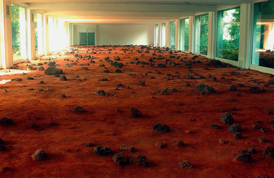 Roman Ondak Spirit and Opportunity, 2004The surface of Mars was reconstructed in the gallery based on images published in newspapers and magazines Installation Kölnischer Kunstverein, Cologne 