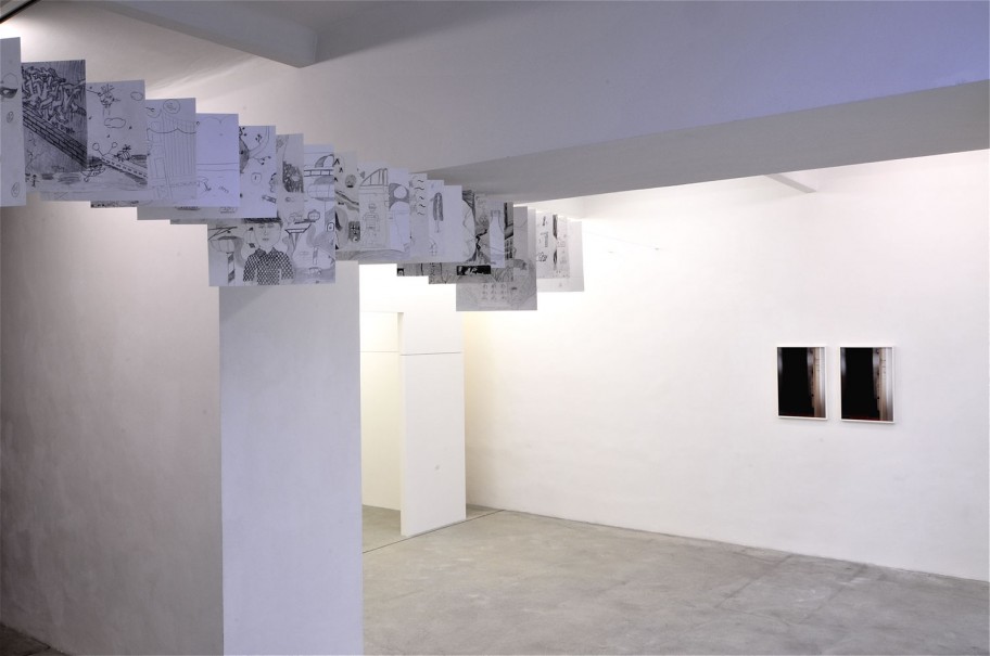 Roman Ondak Ausstellungsansicht Galerie Martin Janda, 2008 