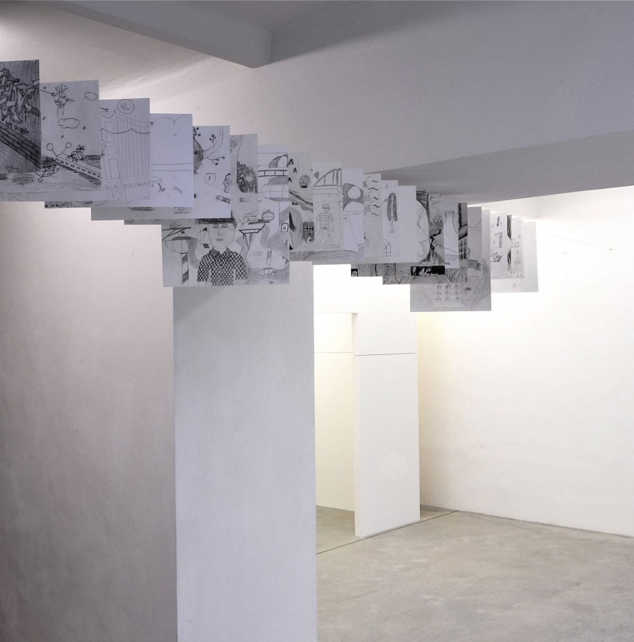 Roman Ondak A Visit to the City in 3000, 2008Serie von 32 Zeichnungen, Stahlseile Gesamtdimensionen der Installation variabel  