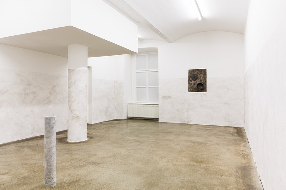 Tania Pérez Córdova Ausstellungsansicht, Galerie Martin Janda, 2019 Foto: Anna Konrath 