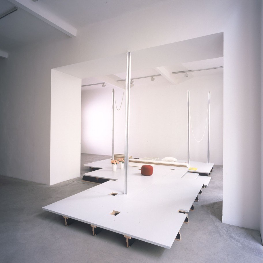 Joe Scanlan Ausstellungsansicht, Galerie Martin Janda, 2003
