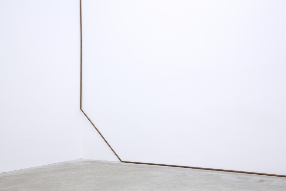 Gabriel Sierra Untitled (Dead Cube), 2007 wood, magnets dimensions variabel 