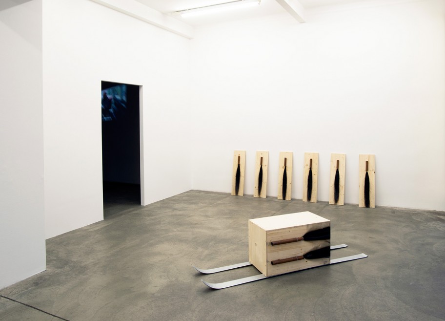 Roman Signer Ausstellungsansicht, Galerie Martin Janda, 2020 