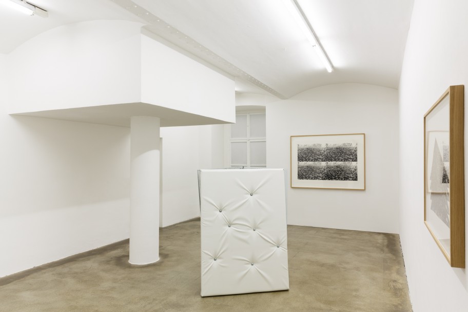 Asier Mendizabal  Ausstellungsansicht, Galerie Martin Janda, 2018 Foto: Anna Konrath 