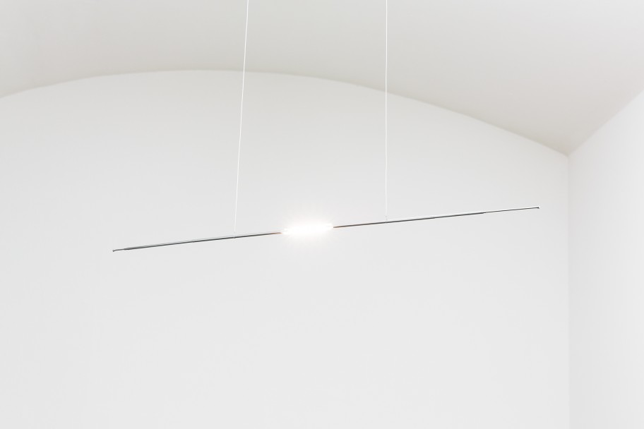 Kitty Kraus  Untitled, 2011 Halogen lamp, antenna, cable dimensions variable 