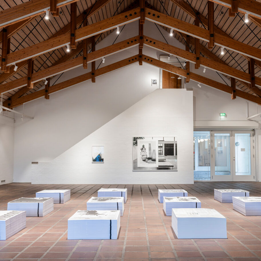 Jakob Kolding – Someone breaks into a house and stays there as long as possible