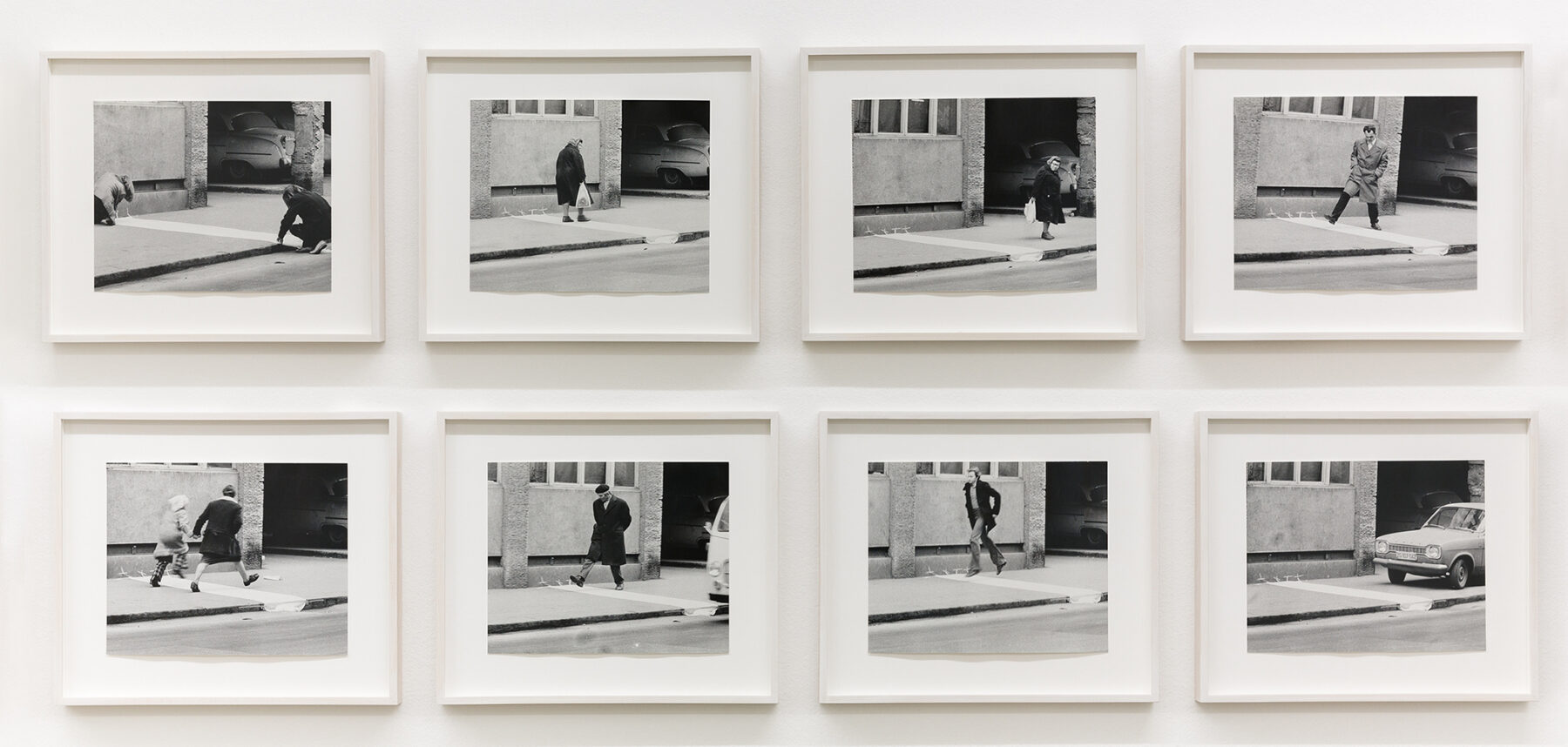 Mladen Stilinovic, Korak gaze (Cotton Pad Step), 1975
